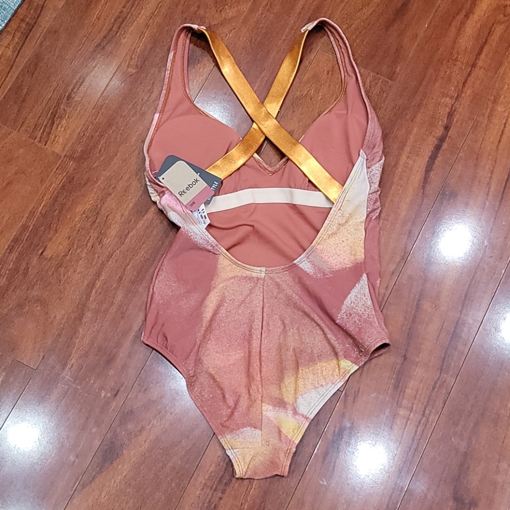 NWT size M Reebok 1 pc swimsuit - Picture 6 of 10